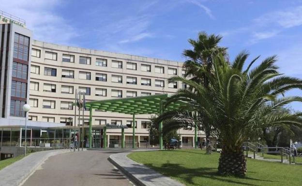 La mujer ha salido de la unidad de críticos y ha pasado a planta en el hospital de Mérida.