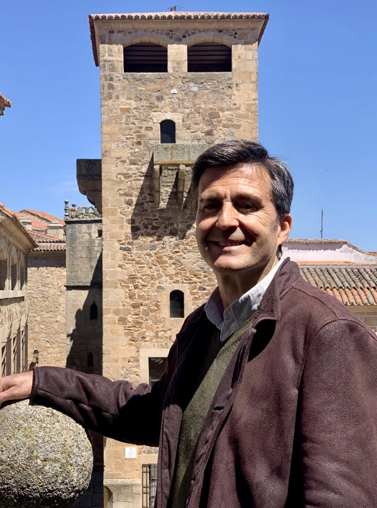 Eladio Pascual gana el premio de periodismo de la Fundación Mercedes