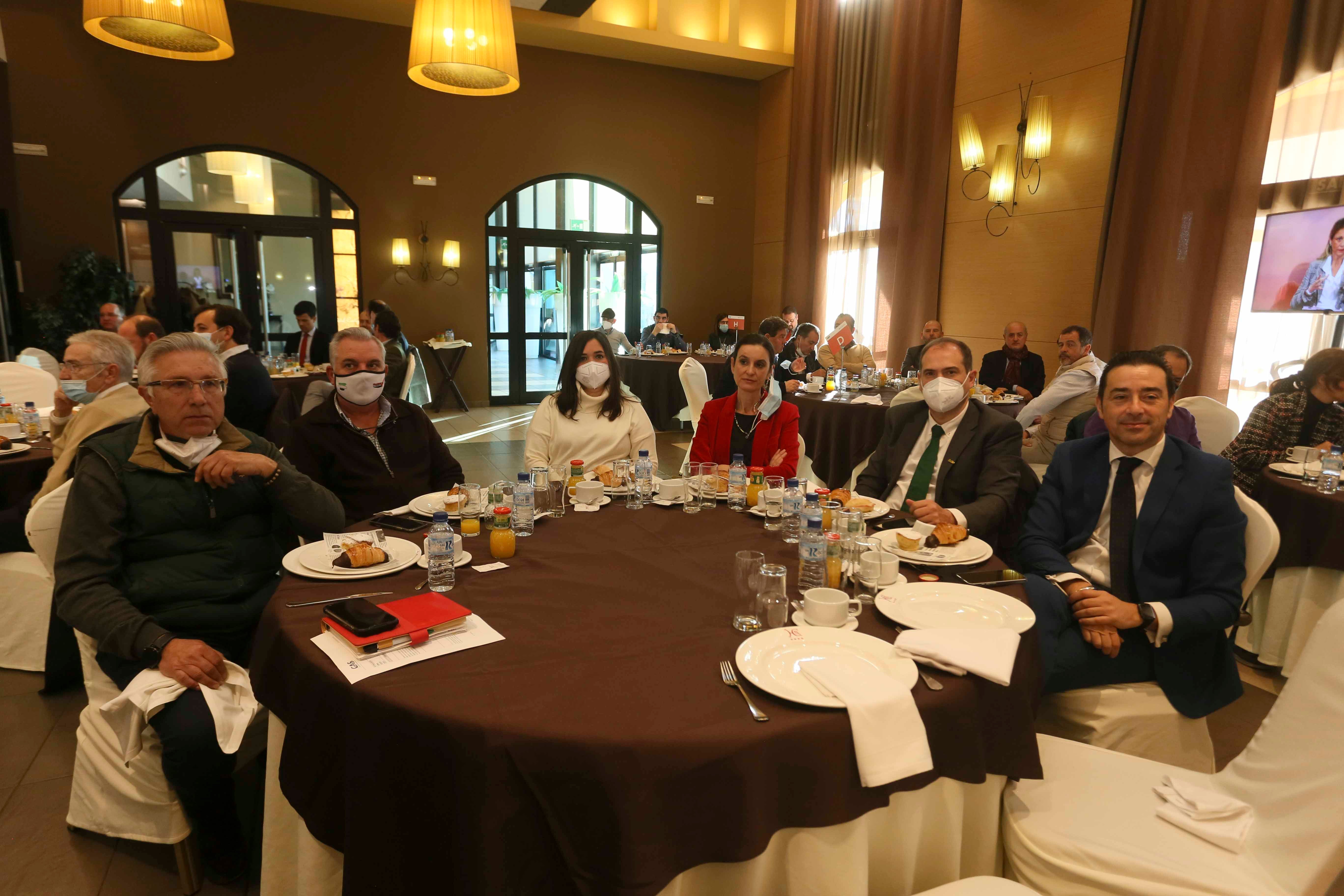 Juan Cañamero, Angel Tello, Francisca Halcón, Carmen Moreno, Rafael Román y Miguel Ángel Mendiano. 