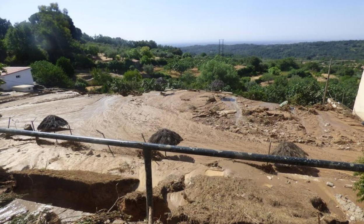 Daños provocados por la rotura de la balsa de agua de Valverde de la Vera en 2017. 