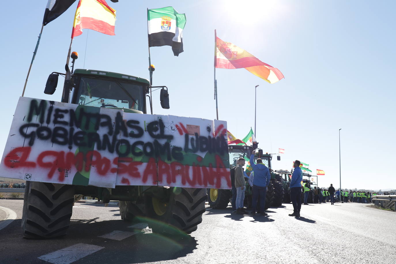 Fotos: Protesta de los agricultores en Miajadas