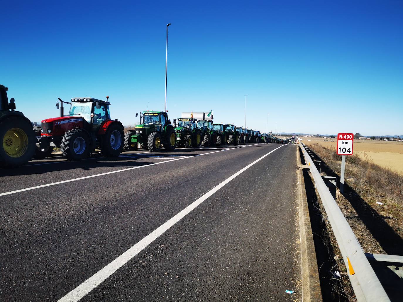 Fotos: Protesta de los agricultores en Miajadas