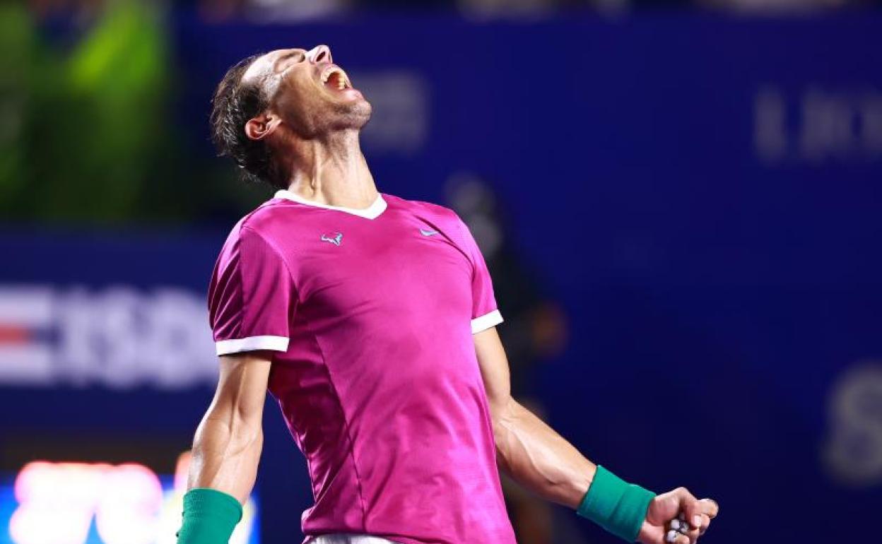 El tenista español Rafael Nadal celebra su victoria ante el británico Cameron Norrie.