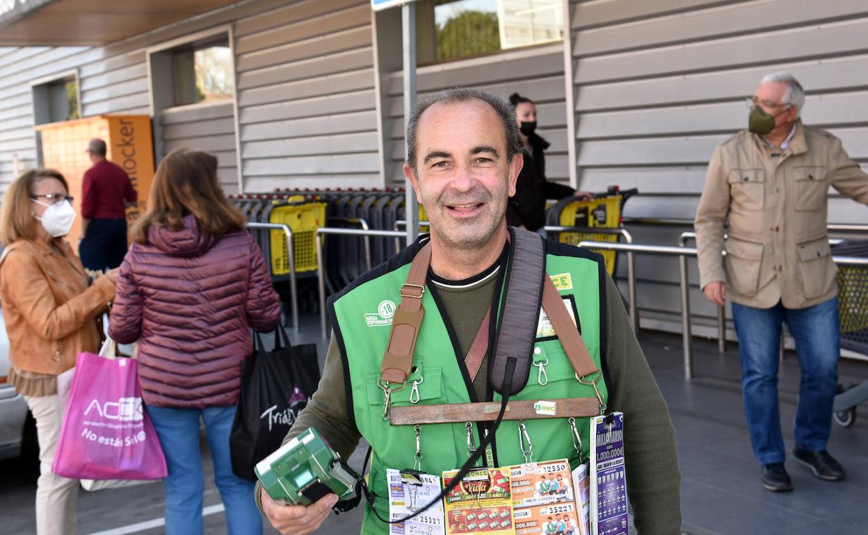Jesús Salvador Morcillo, el vendedor de la ONCE que ha dado el Sueldazo. 