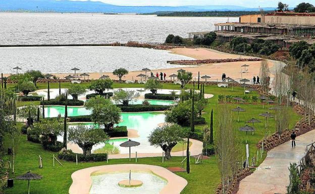 Instalaciones en Isla de Valdecañas.