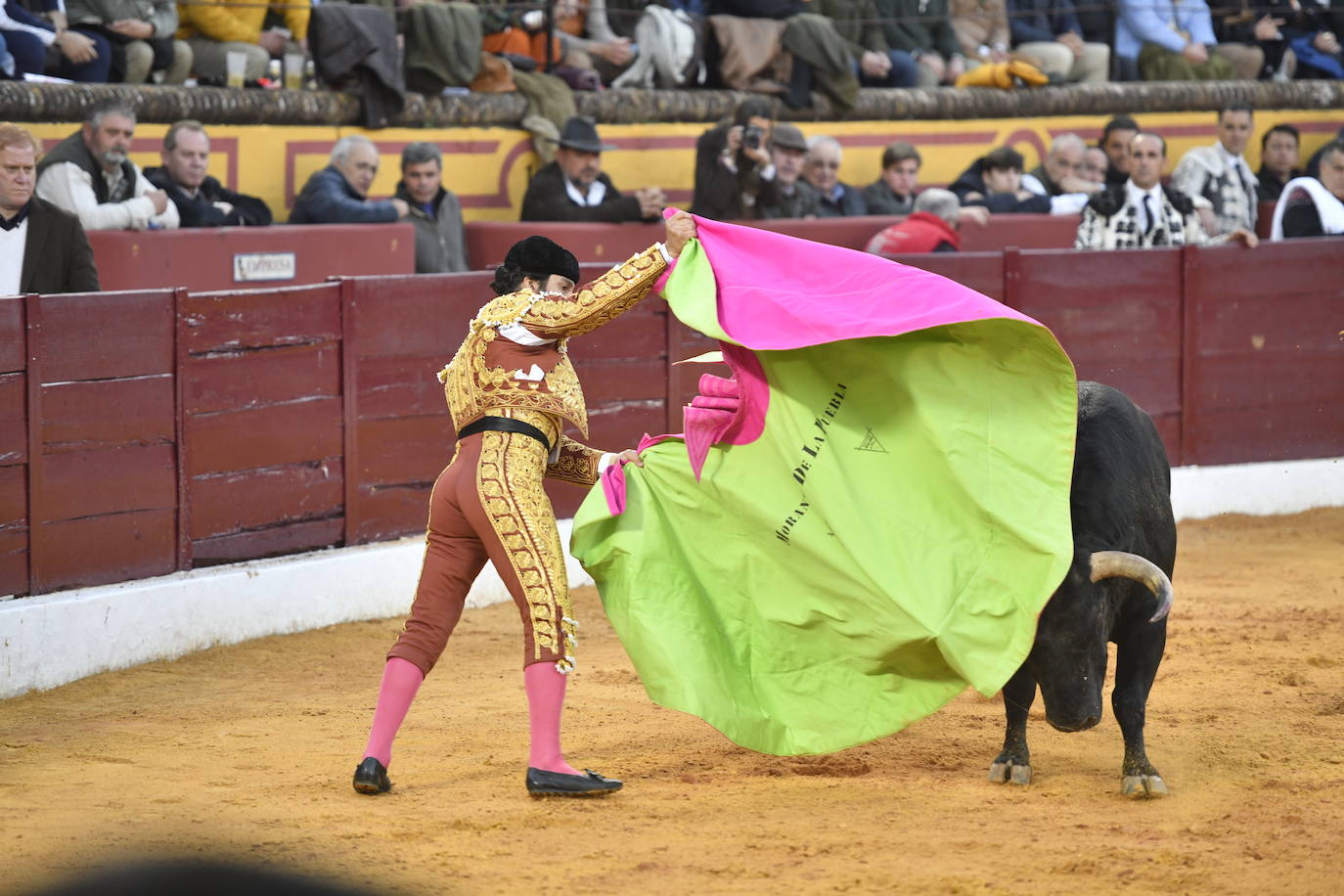 Fotos: En imágenes | La primera corrida de toros de Olivenza con Morante de la Puebla, El Juli y Emilio de Justo