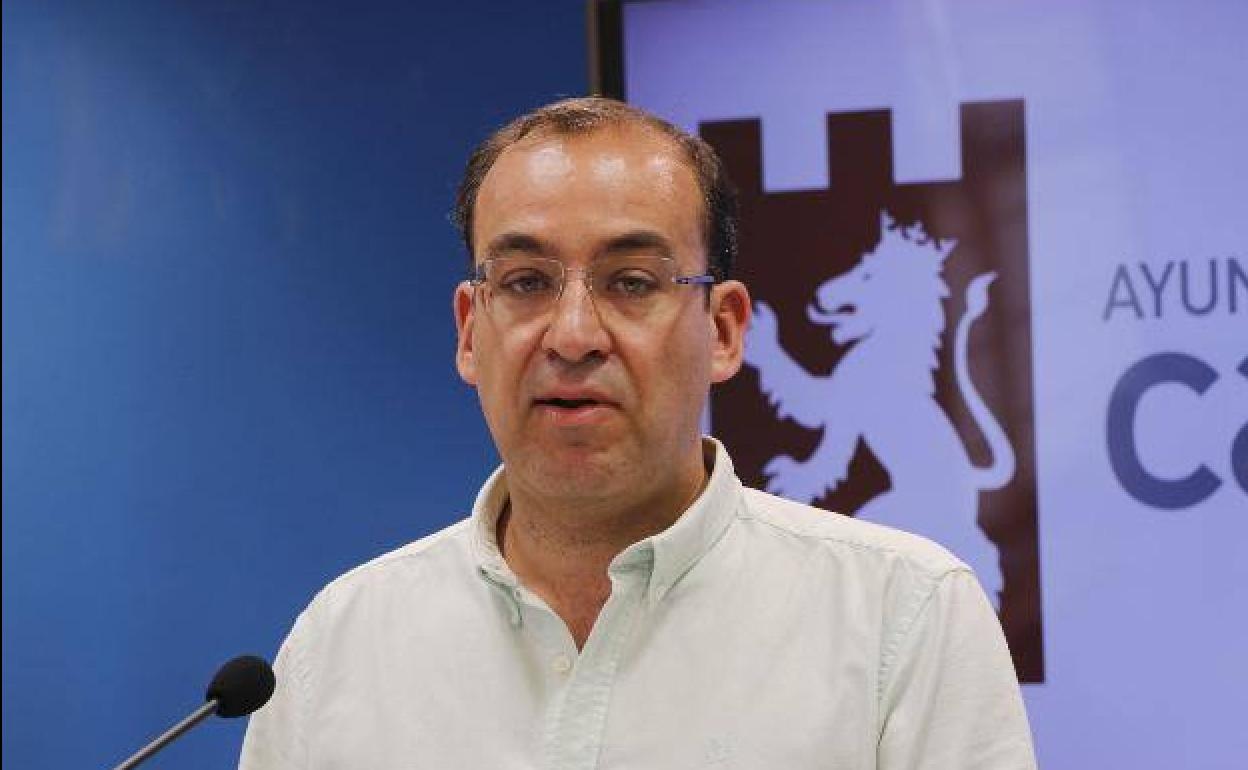 El PP pide más seguridad en Aldea Moret y medidas contra la ocupación de pisos