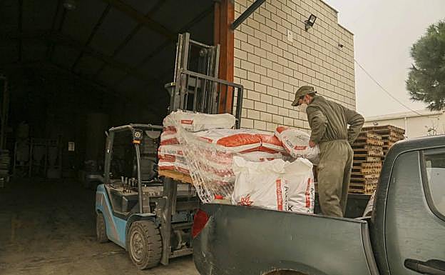 «No está llegando el cereal y los animales no pueden estar sin comer pienso»