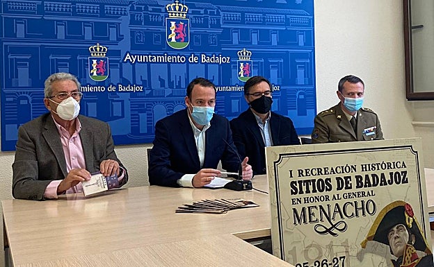 Presentación de la I Recreación de los Sitios de Badajoz en el Ayuntamiento de Badajoz. 