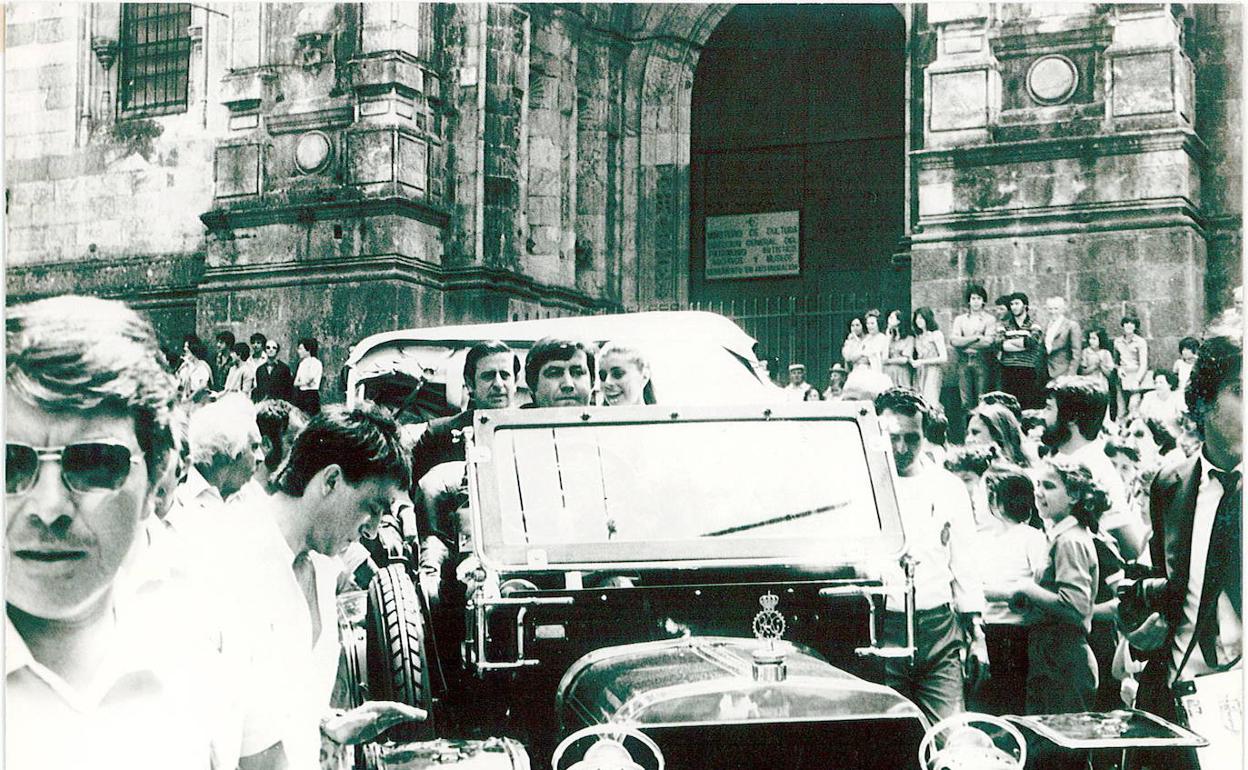 Boda de Fernando Falcó y Marta Chávarri, celebrada el 2 de junio de 1982 en la Catedral de Plasencia.