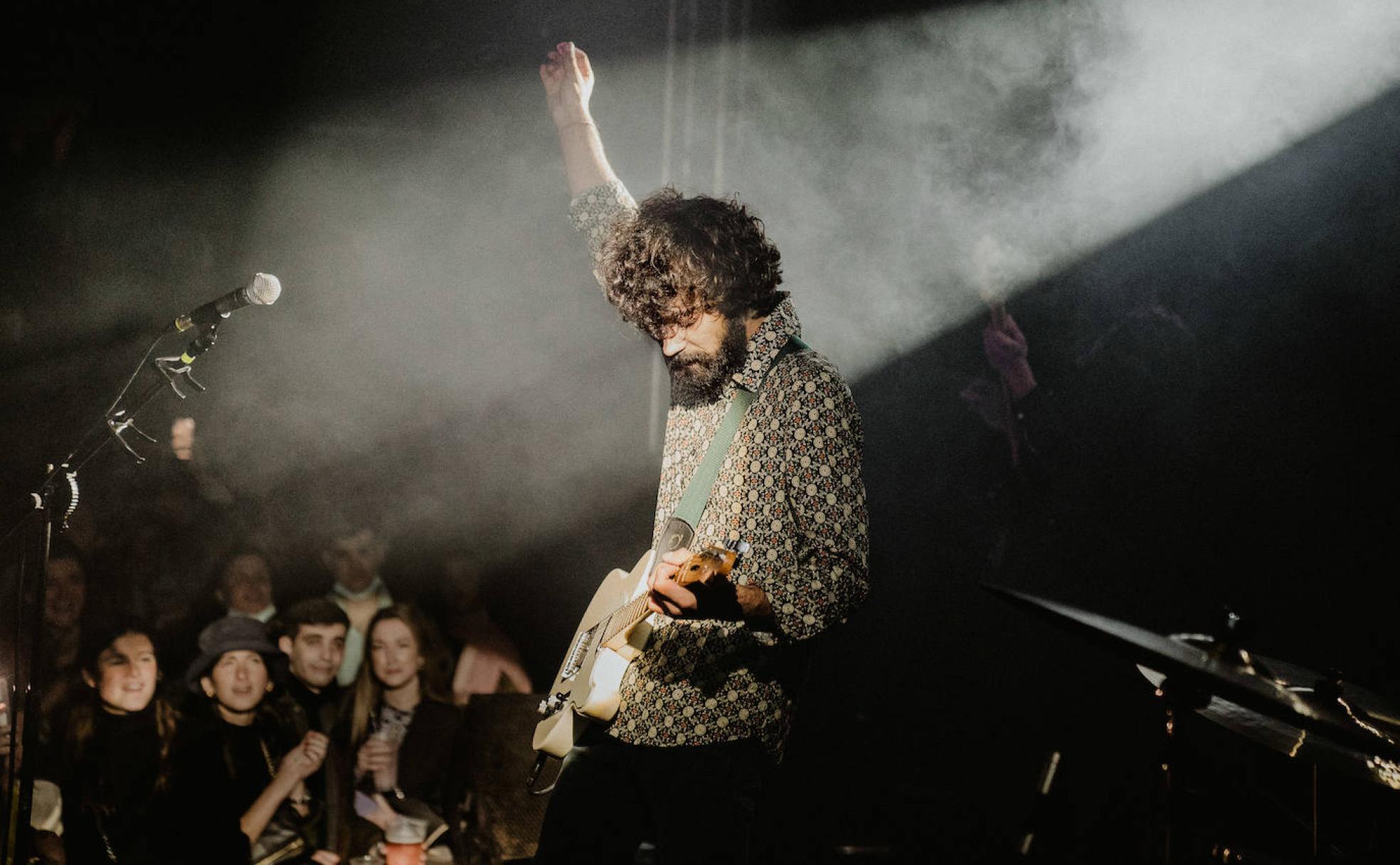 Íñigo Merino durante uno de sus conciertos