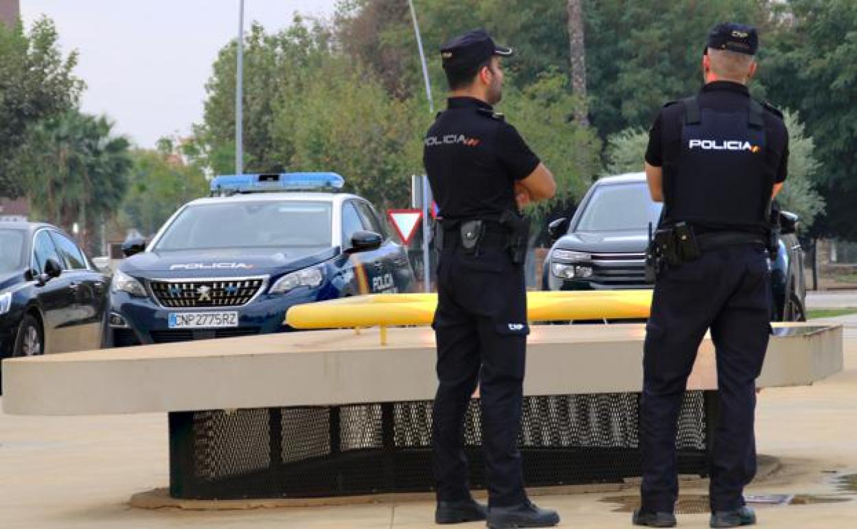 Agentes de Policía Nacional de la Comisaría Don Benito-Villanueva