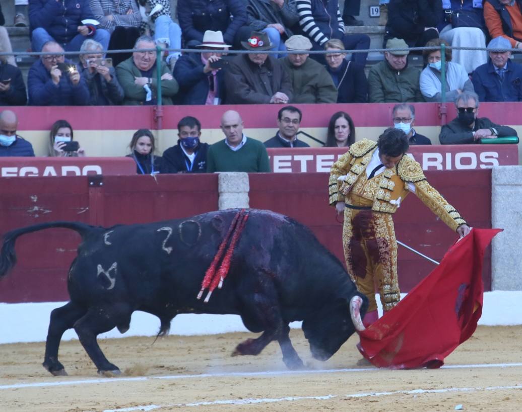 Fotos: Morante, Roca Rey de Emilio de Justo salen a hombros en Almendralejo