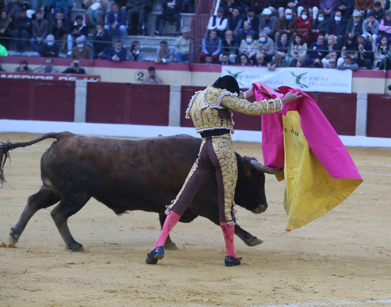 Fotos: Morante, Roca Rey de Emilio de Justo salen a hombros en Almendralejo