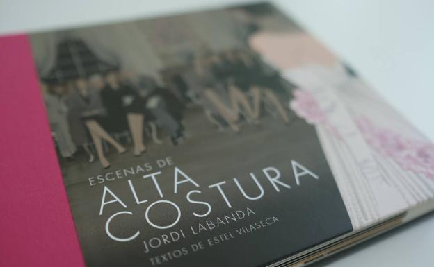 Portada del libro 'Escenas de alta costura' (Lupita Books). 