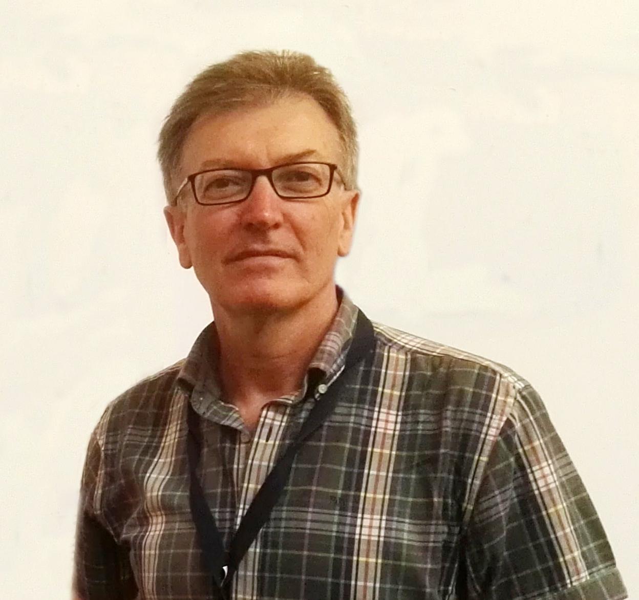 José Luis Venero Catedrático de Bioquímica Del instituto Zurbarán de Badajoz a luchar contra