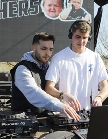 Imagen secundaria 2 - Momentos de la Fiesta de la Primavera, este jueves en Cáceres. 