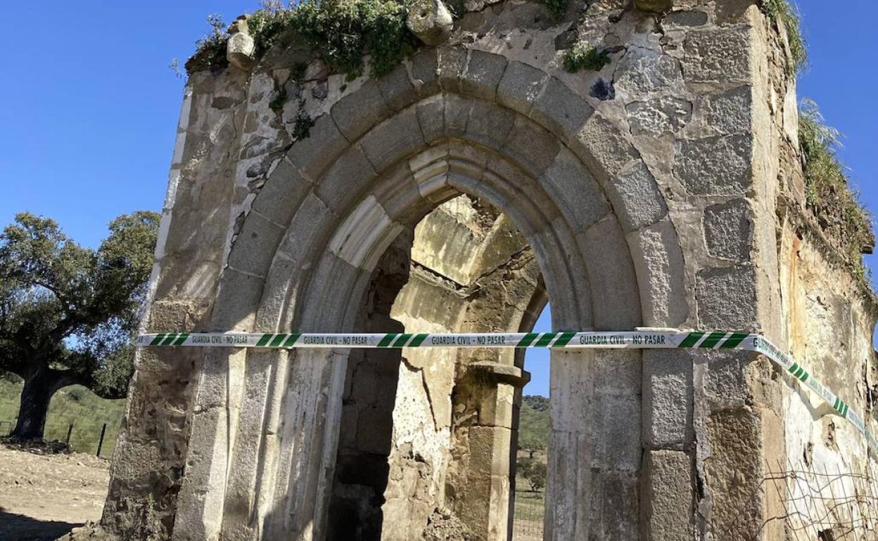 Así quedó la ermita de Santa María de Brovales.