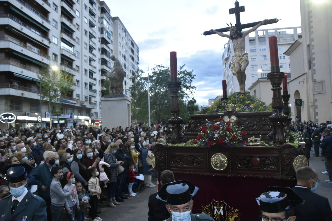 Las procesiones del Miércoles Santo reunieron mucho público
