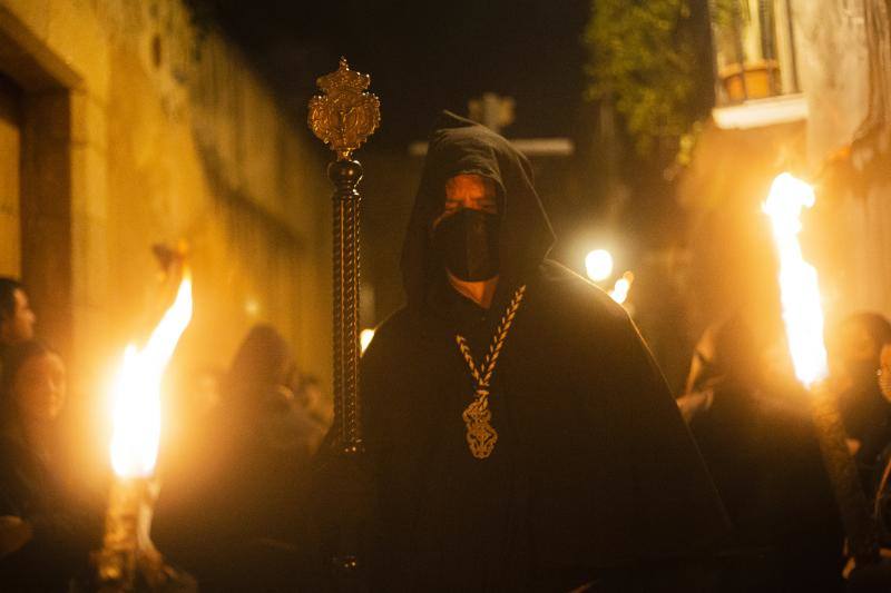 Fotos: El Cristo Negro recorre la Ciudad Monumental de Cáceres