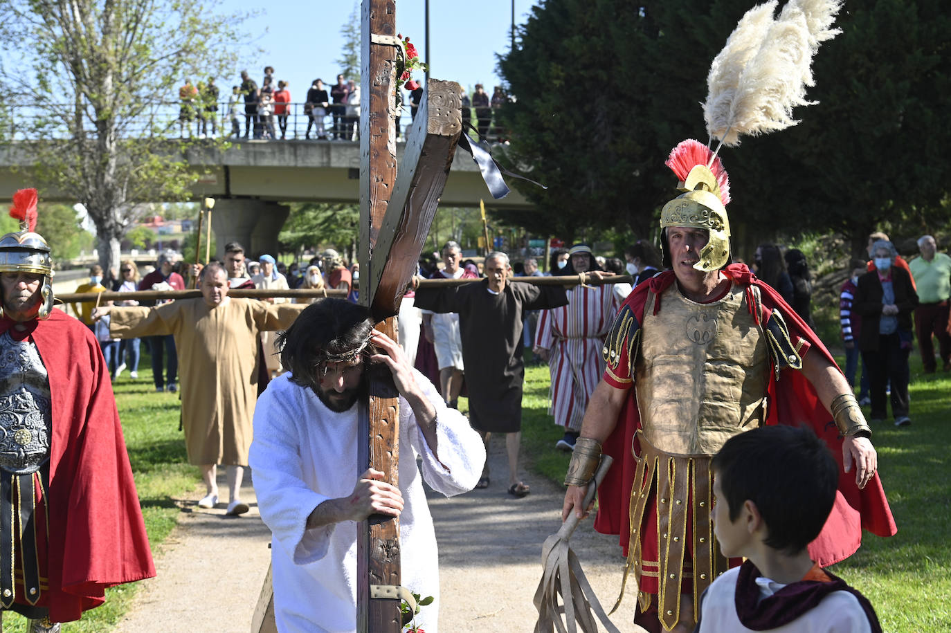 Fotos: Vía Crucis en el Cerro de Reyes