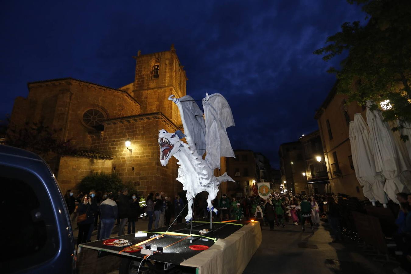 Fotos: El desfile de San Jorge de Cáceres, en imágenes