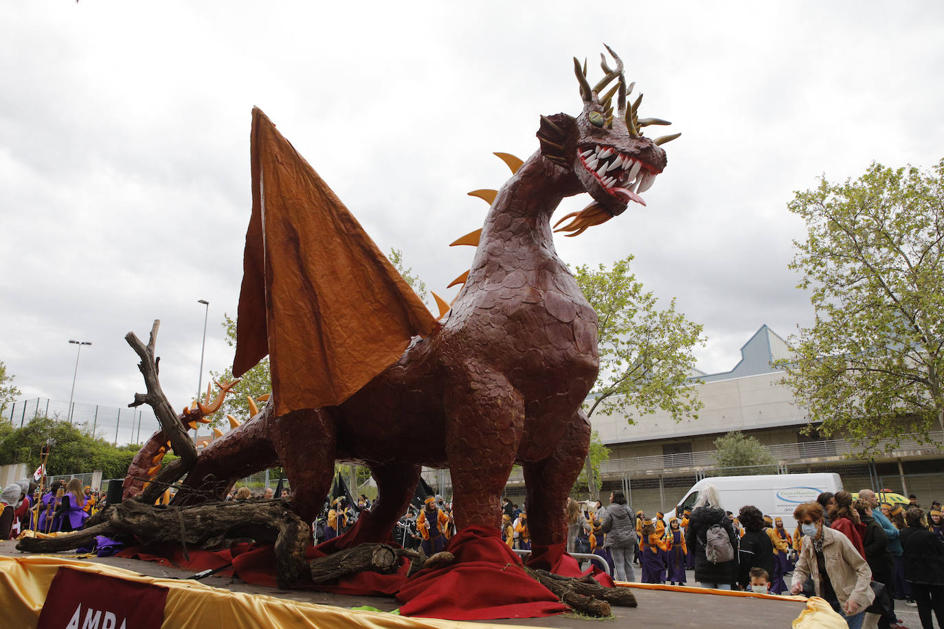 Fotos: El desfile de San Jorge de Cáceres, en imágenes