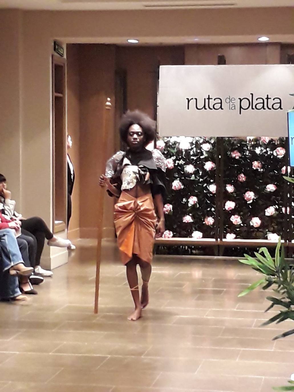 Diseños de Merline Karekezi ganaron el certamen de moda.