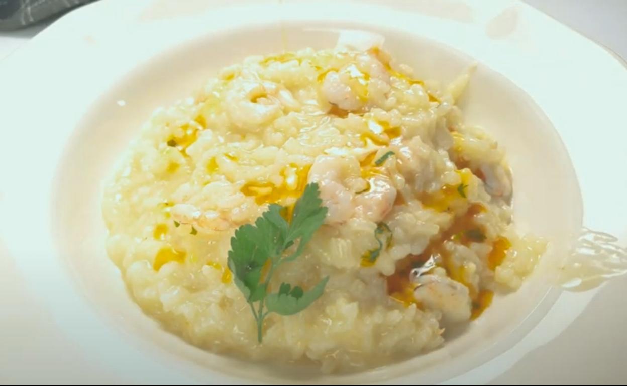 Risotto de gambas y puerros.