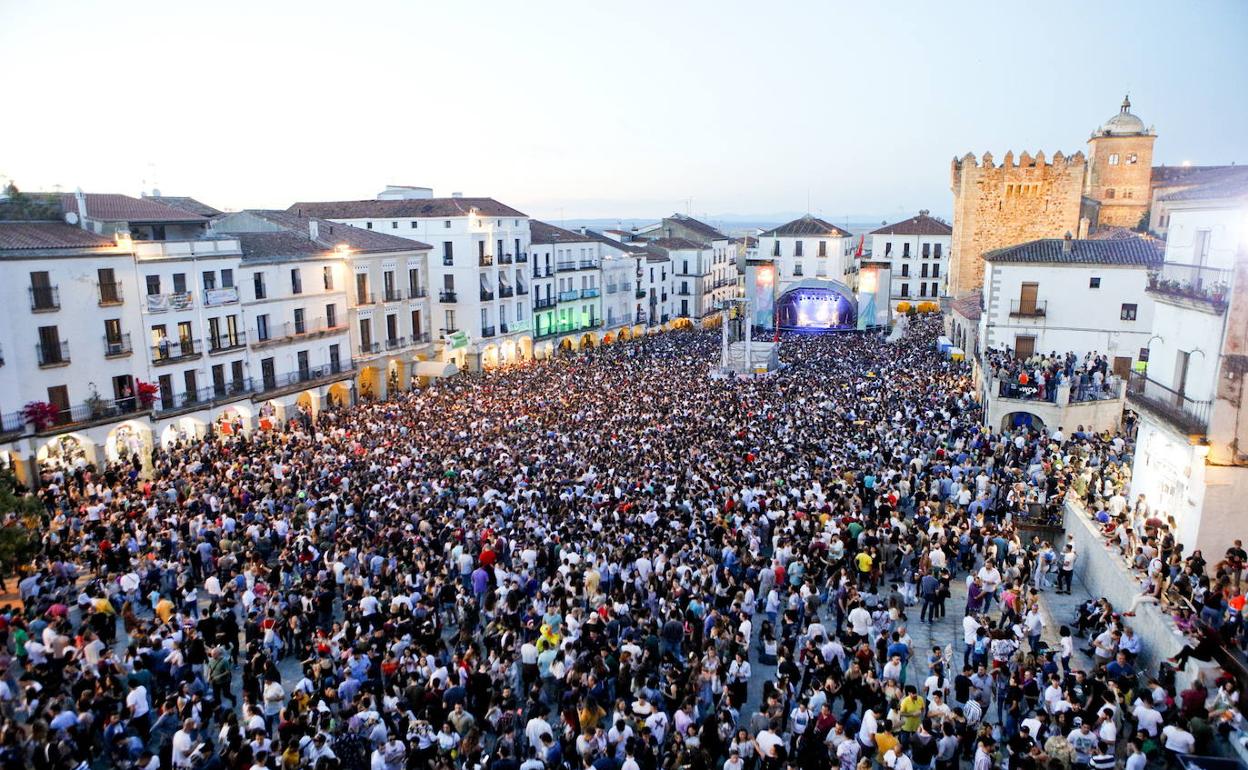 La Plaza Mayor de Cáceres en la última edición de Womad, celebrada en mayo de 2019. 