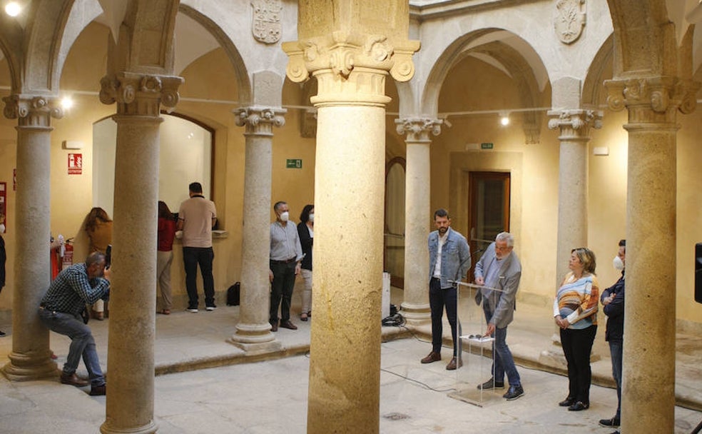 Claustro central de la Casa Pereros, que ha acogido la rueda de prensa de esta mañana.