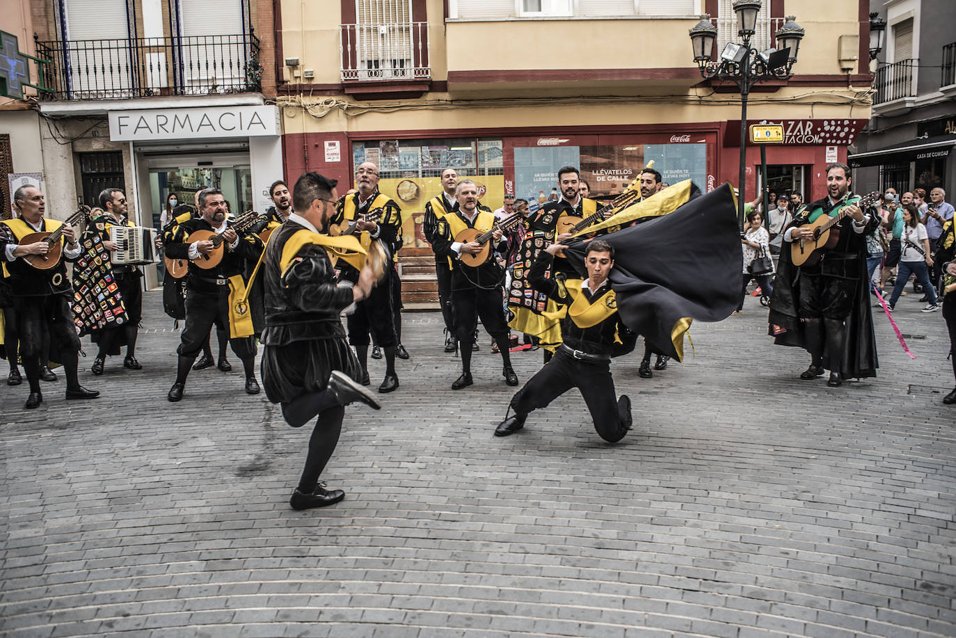 La tuna de Medicina ayer en La Soledad.