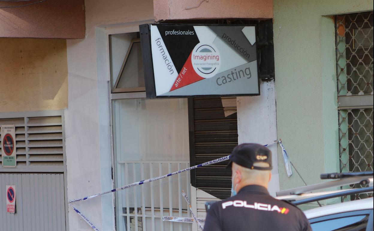 La pelea se ha originado en el interior del local que permanece precintado.
