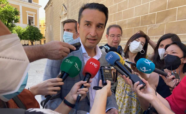 Cabezas responde a Lemus: «Yo no me afilié para hacer carrera en el PSOE, sino para servir a Badajoz»