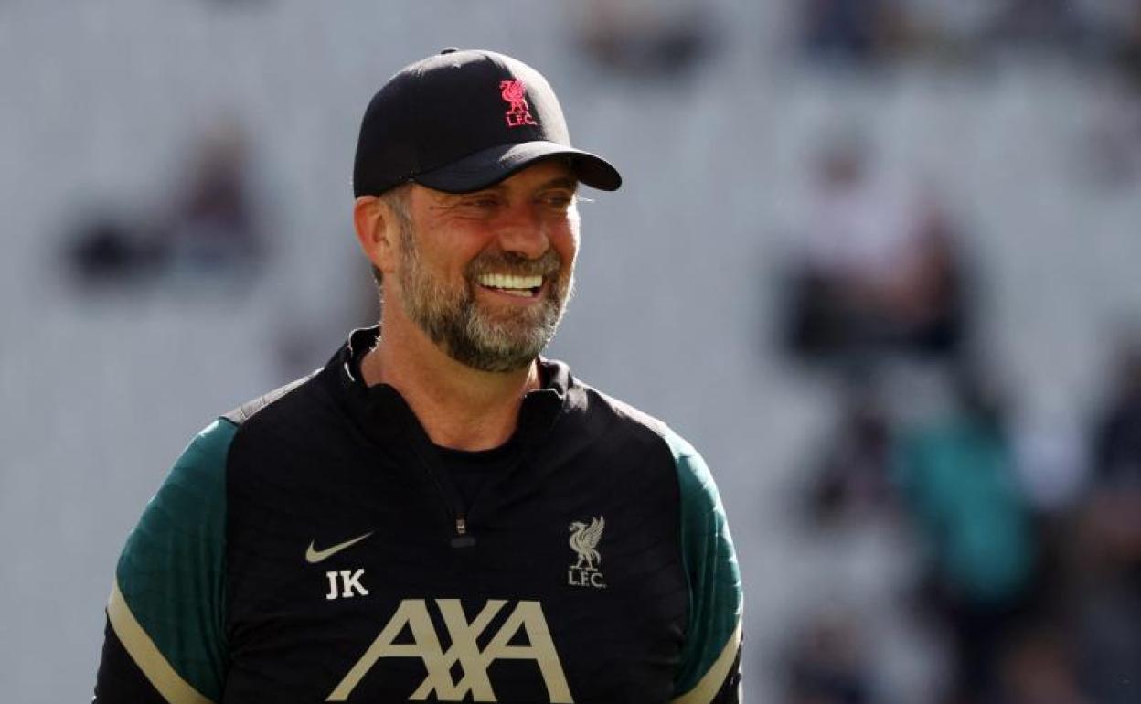 Jürgen Klopp, durante el entrenamiento del Liverpool en el Stade de France. 