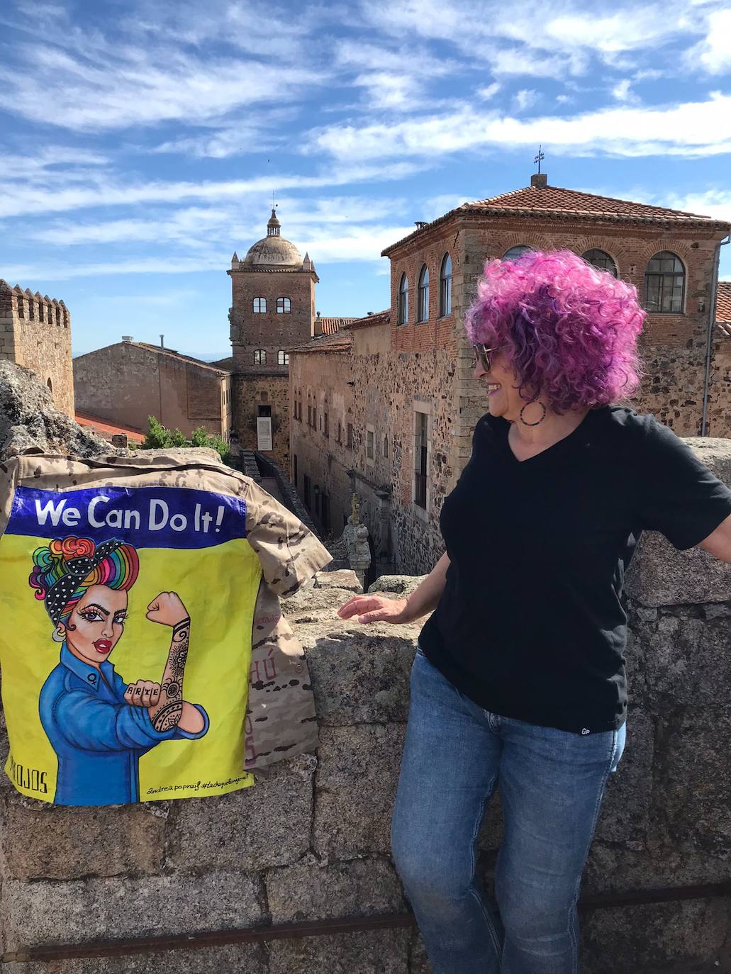 La iniciativa 'La chaqueta viajera', en Cáceres.