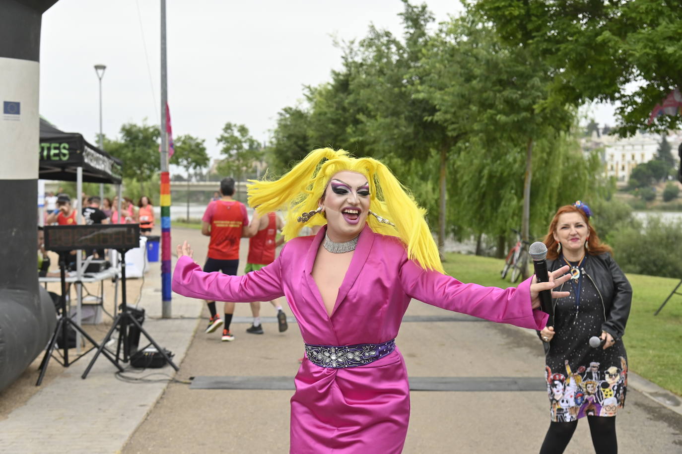 Fotos: FIesta en la VI Carrera por la Diversidad &#039;Los Palomos-Aqualia&#039; de Badajoz