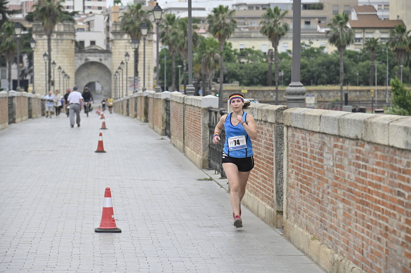 Fotos: FIesta en la VI Carrera por la Diversidad &#039;Los Palomos-Aqualia&#039; de Badajoz