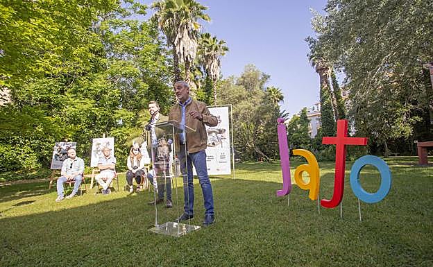 Foto de las autoridades durante la presentación de JATO. 