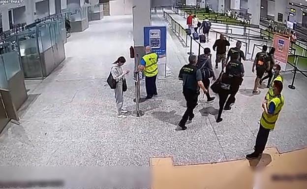 La Guardia Civil los interceptó en el aeropuerto de Málaga