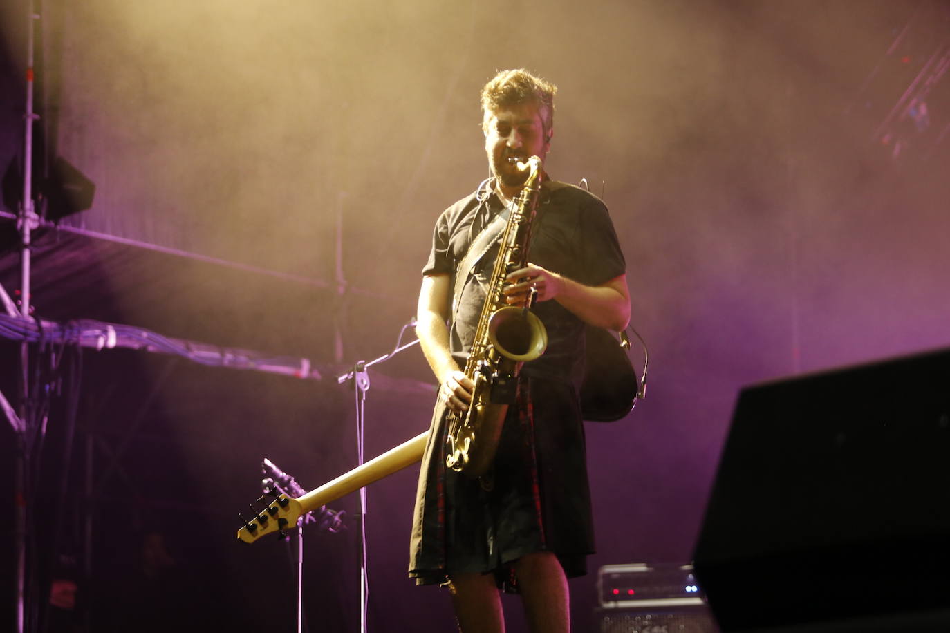 Miles de personas disfrutaron de la actuación del placentino y su banda. 