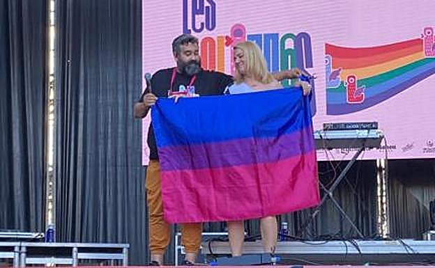 Henar Álvarez presentando Los Palomos el sábado pasado. 