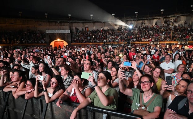 Público en el concierto de Vanesa Martín.