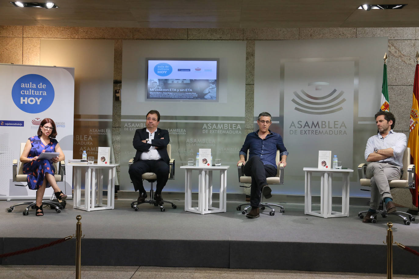 Fotos: La presentación del libro de Madina y Sémper &#039;Todos los futuros perdidos&#039; rinde homenaje a las víctimas extremeñas de ETA