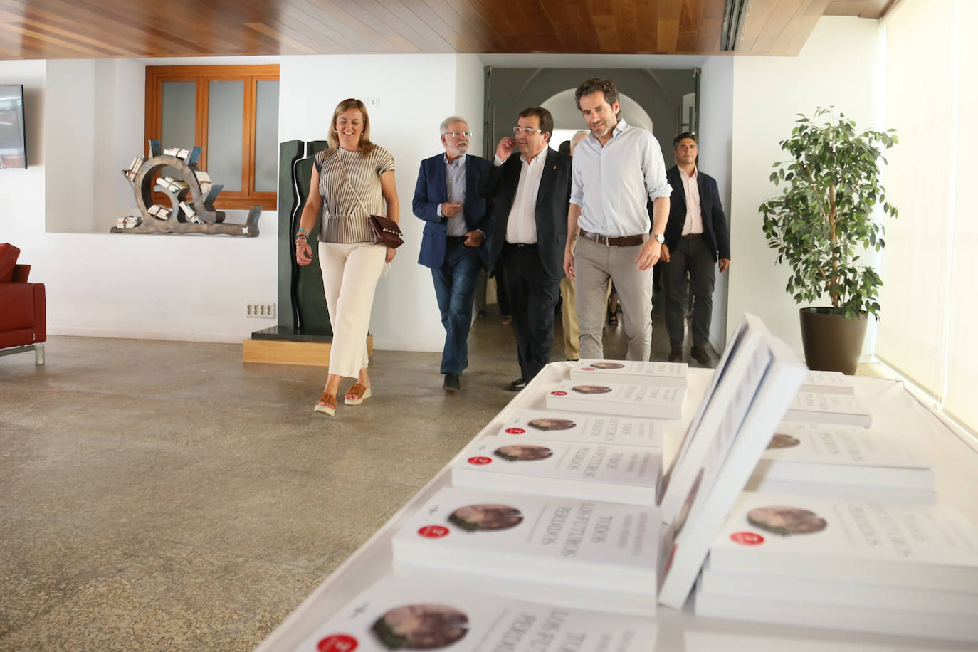 Fotos: La presentación del libro de Madina y Sémper &#039;Todos los futuros perdidos&#039; rinde homenaje a las víctimas extremeñas de ETA