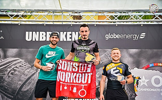 En el centro del podio del Campeonato de España. 