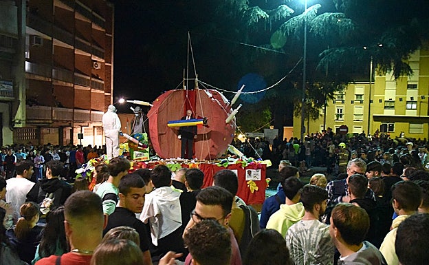 Falla elaborada por los falleros de San Juan para este 2022. 