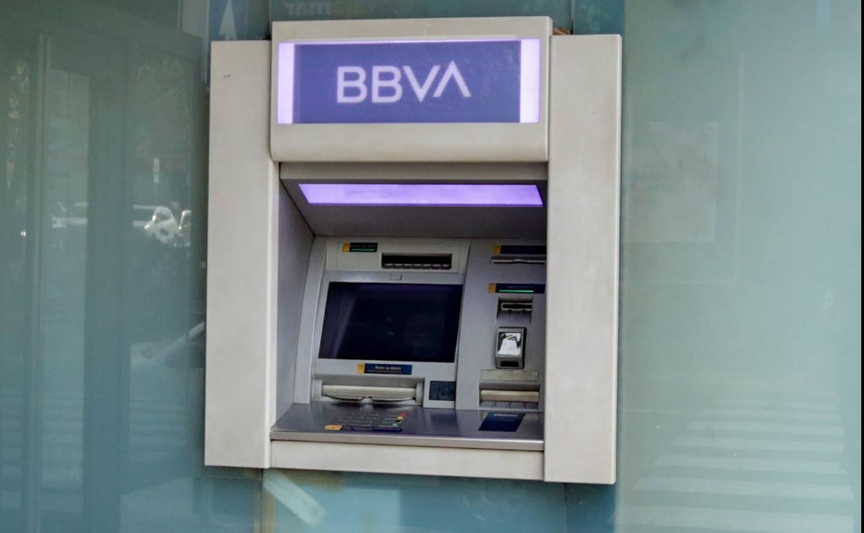 La nueva forma de sacar dinero del cajero sin tu tarjeta