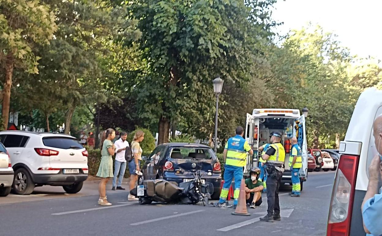 Imagen del accidente en la avenida de España de Cáceres. 