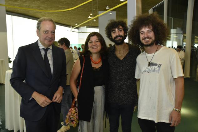 Álvaro Rodríguez Guitart, Marta Parias, Íñigo Merino y We Puebla. 